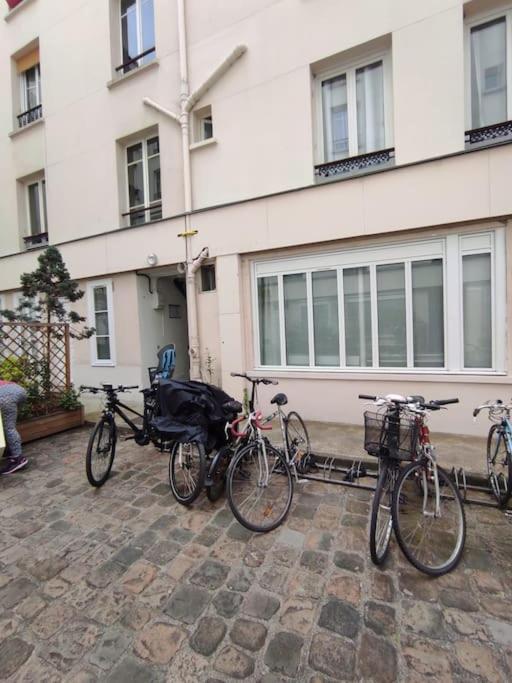 Apartment Pl Republique Paris Exterior photo